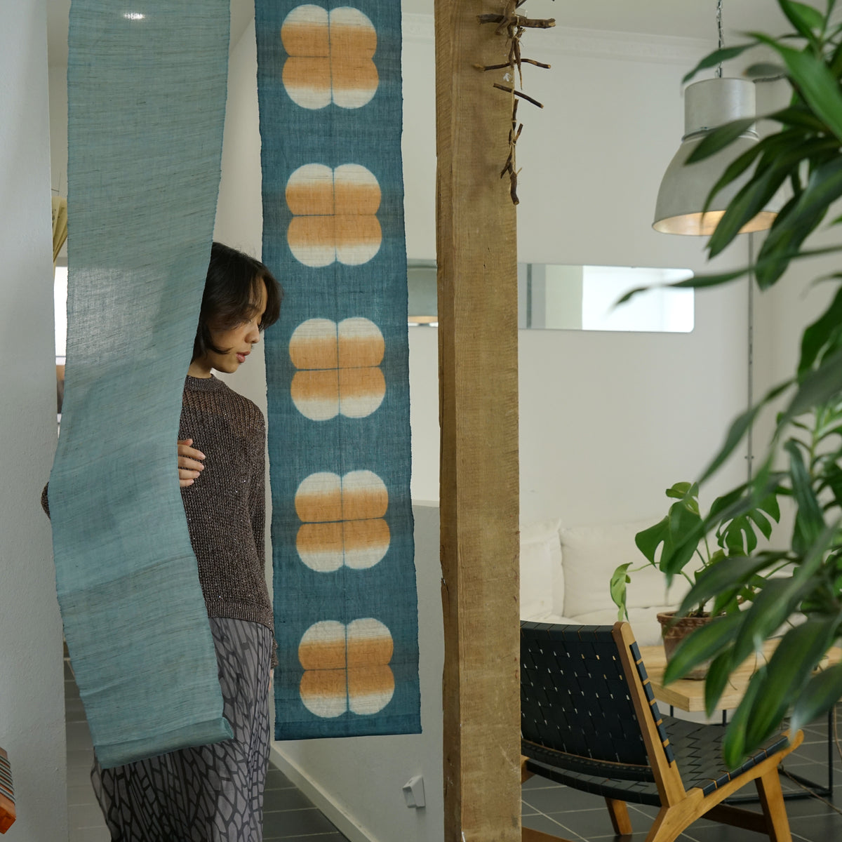 Schmaler Wandbehang aus Ramie – Field Grid