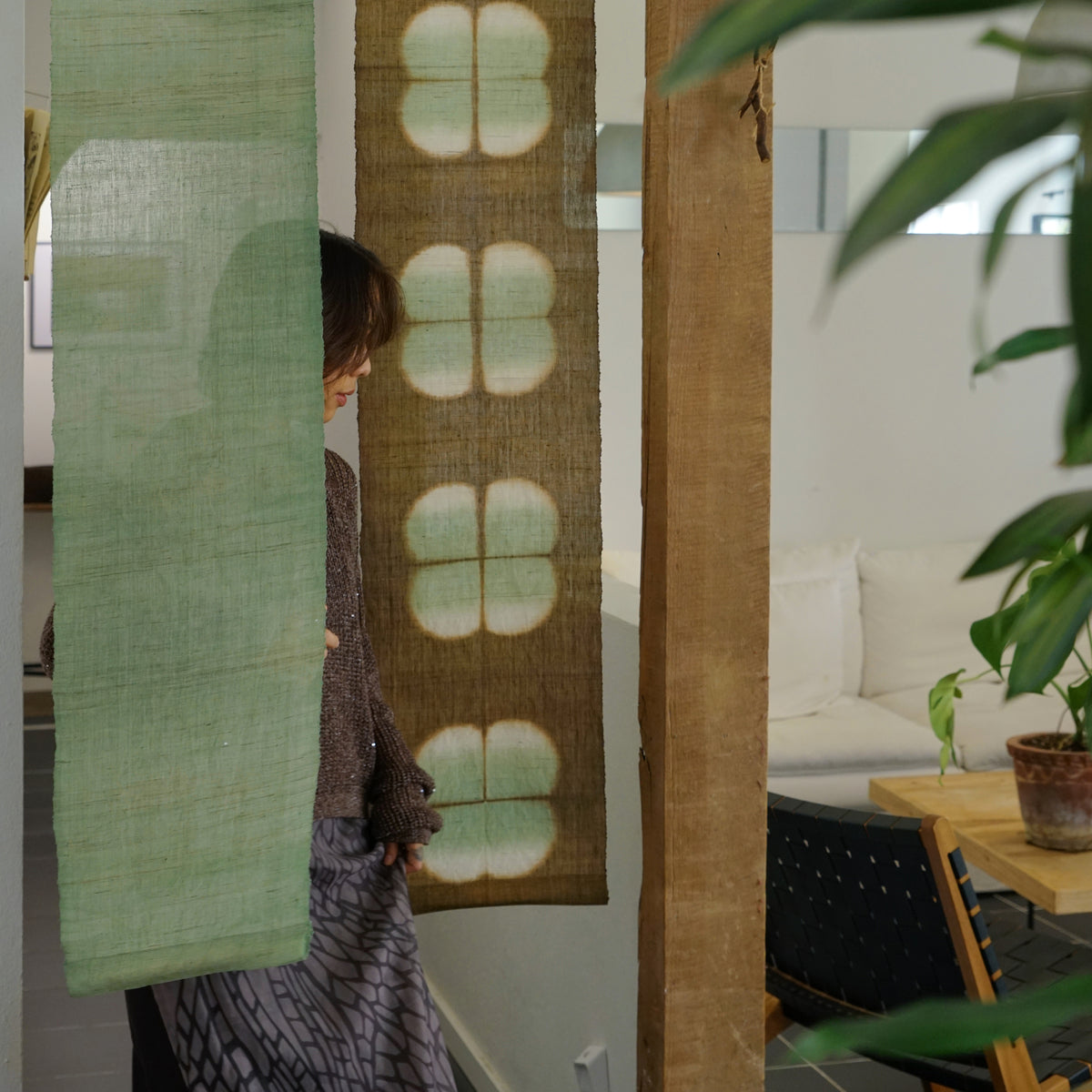 Schmaler Wandbehang aus Ramie – Field Grid