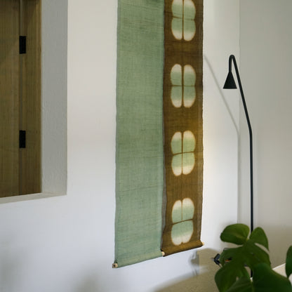 Schmaler Wandbehang aus Ramie – Field Grid